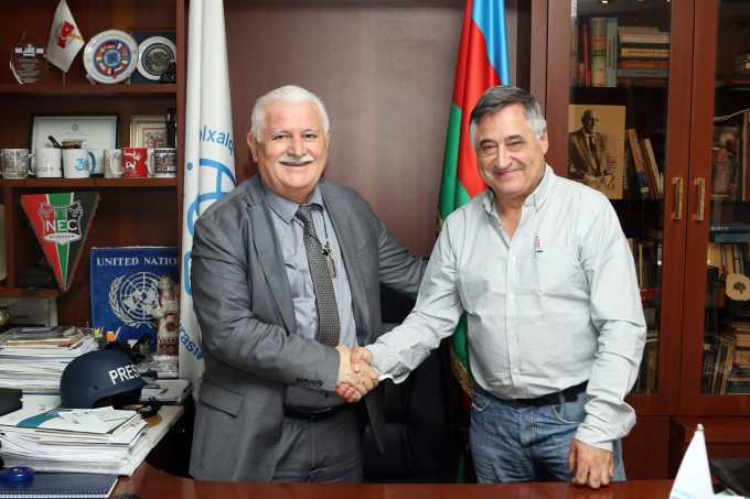 Spanish Photographer Gervasio Sanchez Concludes Visit to Azerbaijan as Guest of IEPF